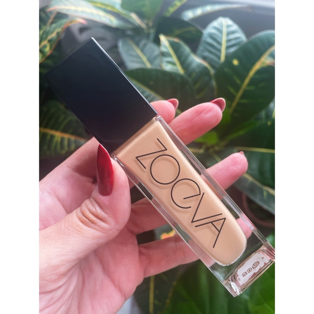 Zoeva Authentik Skin Luminous Foundation 210N